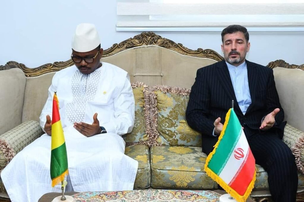 Ambassade de l’Iran en Guinée : Dr Dansa Kourouma présente ses condoléances au peuple iranien
