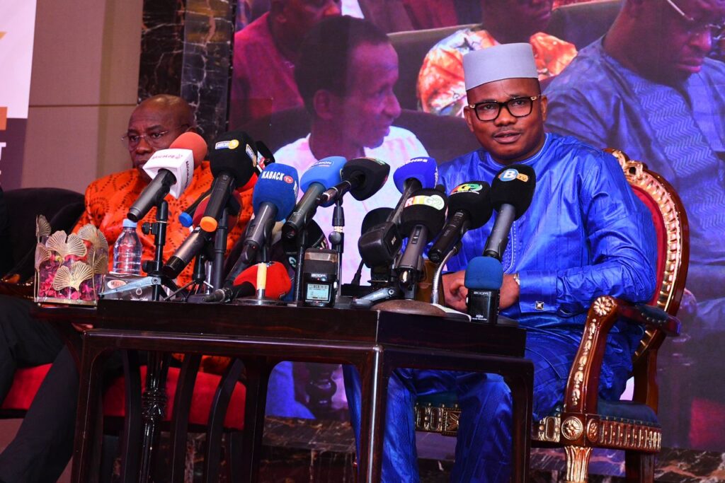Dr. Dansa Kourouma: « Il y a 26 lois organiques qui accompagneront la constitution