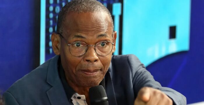 Tierno Monénembo: « Ce projet de constitution n’a qu’un seul et unique objectif…nous devons le rejeter »