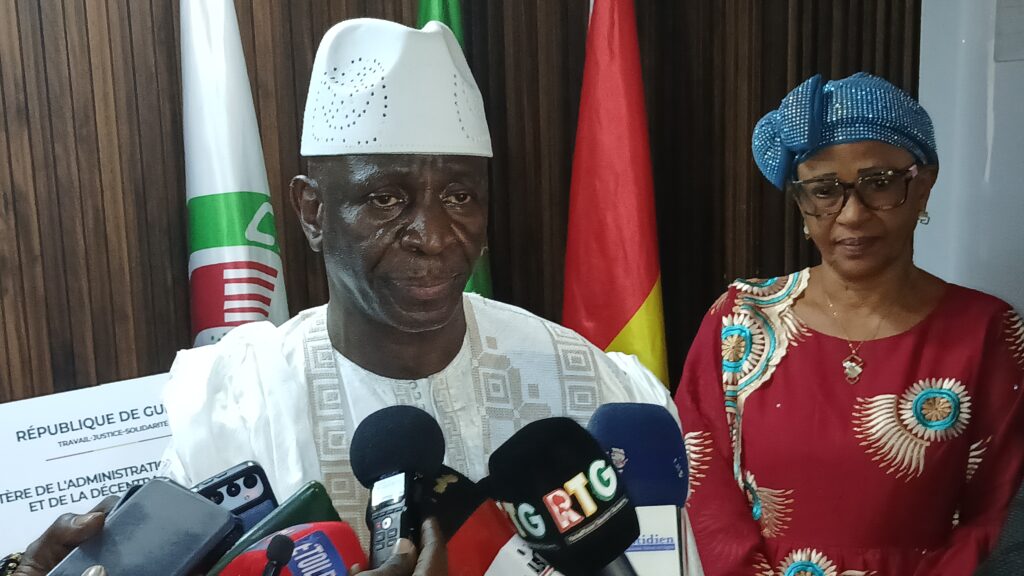Général Ibrahima Kalil Condé:”Certains partis politiques s’érigent en entreprise, ils peuvent dissoudre, ils peuvent exclure certains membres de leurs partis sans aucun congrès”