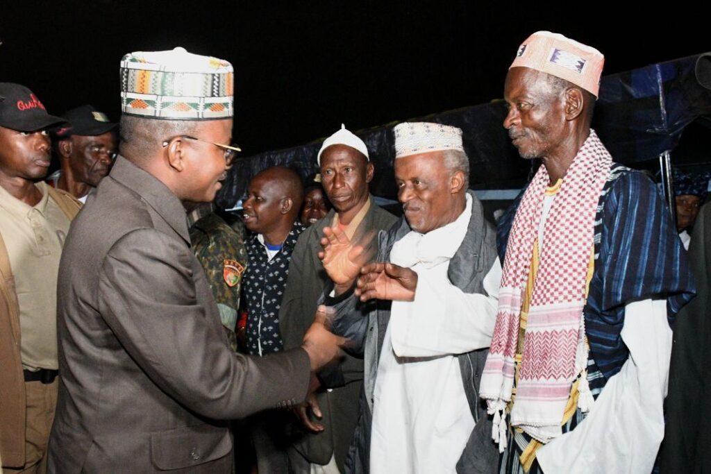 Kankalabé (Dalaba) : Forte mobilisation nocturne en faveur du Président du CNT, Dr Dansa Kourouma
