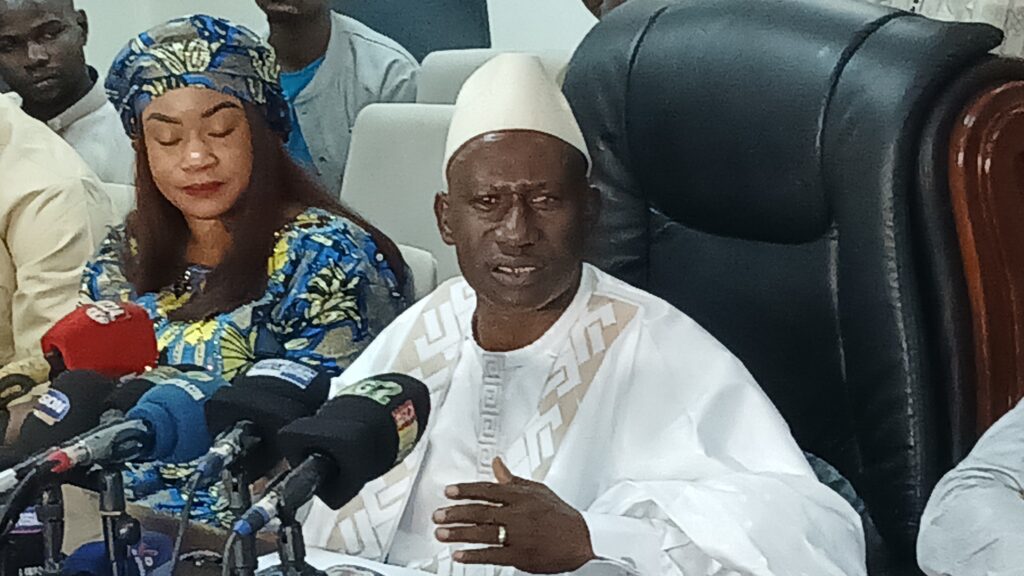 Alhoussény Makanera: “Que ce que j’ai vu avec le Général Mamadi Doumbouya, même s’il faut traverser le feu pour aller lui soutenir, je le soutiendrai”.