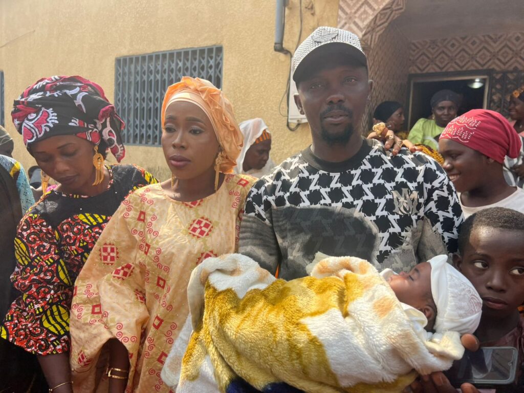 Sonfonia : né le jour de l’investiture, un bébé porte le nom du président Mamadi Doumbouya